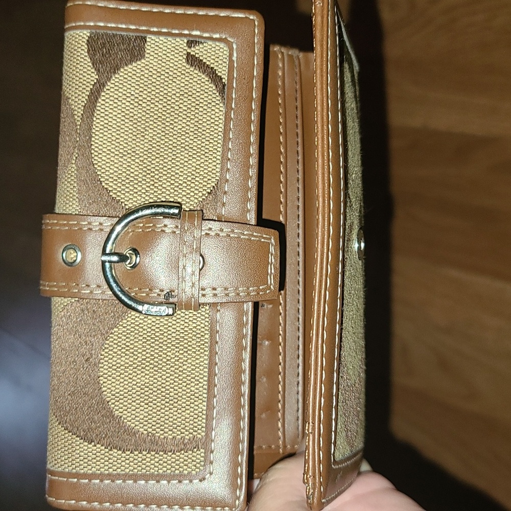EUC Inspired wallet with C's on it I thought it was authentic,  but turns ou…